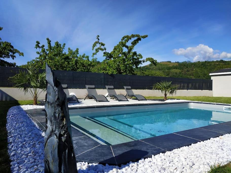 Chambre & Sdb Privee Avec Piscine En Bord De Via Rhona Sarras Exterior photo